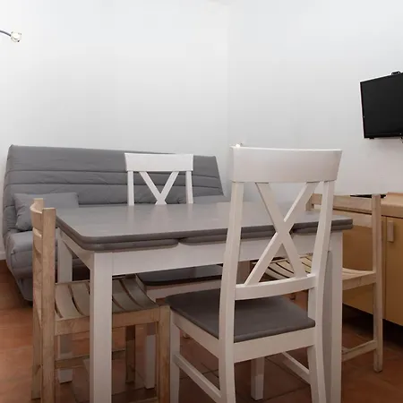 Avec Terrasse Et Parking, A 10m De La - Fr-1-803-41